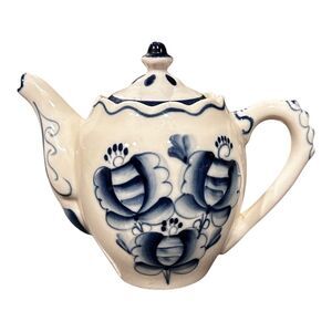 Russian Porcelain GZHEL Coffee Tea Pot with paper label inside‎